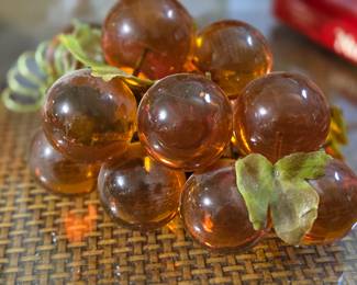 Lucite grapes 