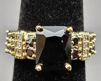 14K Black Onyx White Stones Ring, 4.75grams