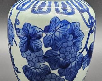 Blue & White Asian Porcelain Ginger Jar & Lid