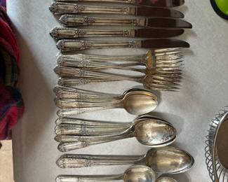 International Sterling – Spring Glory (introduced 1942)