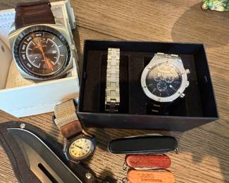 Watches & pocket knives 