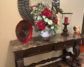 Entry Table w/marble top, Home Decor