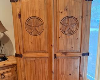 Armoire (Desk)