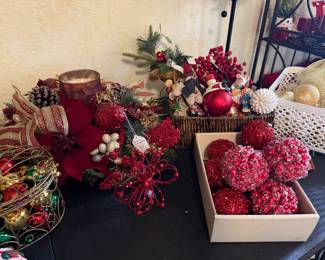 Ornaments & Holiday decor 