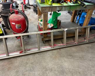 Extension ladder 13 feet 