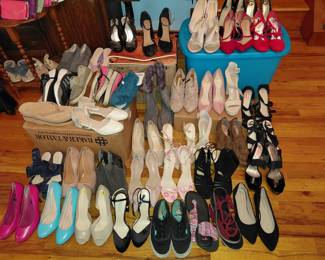 Women's footwear size 9