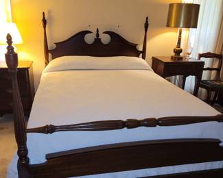 antique mahogany queen size bed
