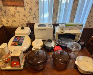 Vintage kitchen appliances and much more!