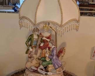 Capodimonte Figurine Lamp