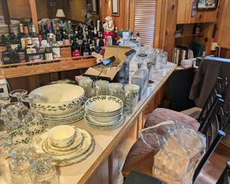 Bar Chairs - Christmas Plate Set