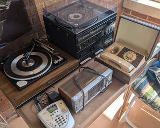 Record Player - Vintage Box Phone