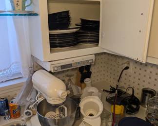 Kitchen Aid Mixer with attachments
