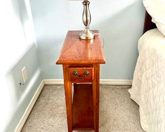 Oak Console / Sofa Table
Rich oak table with bottom shelf. Works well as an entry table, sofa table, or display piece.