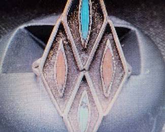Coral & turquoise size 6. Diamond / Triangle designs. Pictures do not do the jewelry justice. For more details go to: https://modestlambestatesales.hibid.com/