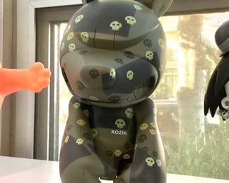 Kozik Knuckle Bear