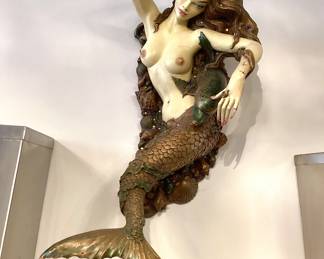 Stunning Mermaid sculpture 