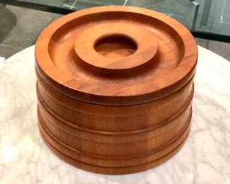 Dansk teak ice bucket ( Jens Quistgaard )