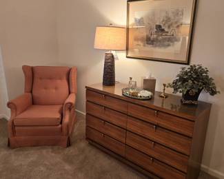 Rare MCM Pionite dresser