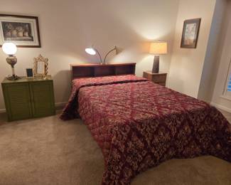 Rare MCM 1968 Pionite bedroom set: Full bed, side table, two dressers