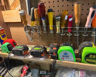 Various sizes of screwdrivers