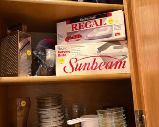 Sunbeam carving knive, graters and slicers