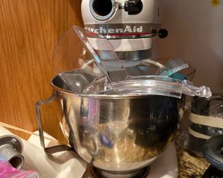 Kitchen Aid Mixer and accessories