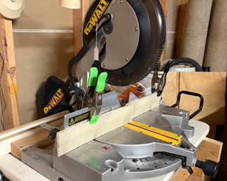 10" Dewalt Miter Saw w bag