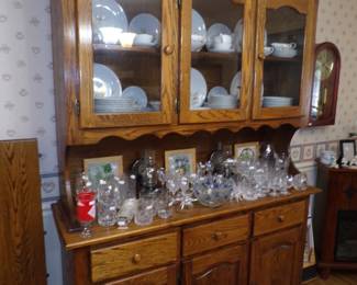 Nice oak kitchen cabinet