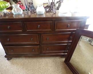 Dresser & Mirror part of suite