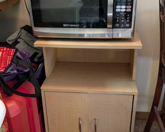 Microwave cart and microwave
