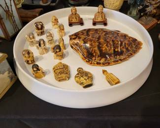 Netsuke. Turtle Shell. Snuff Bottles.