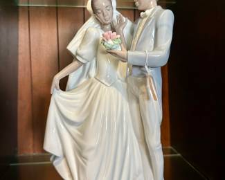 Lladró Porcelain Figurine, Wedding Couple, “Forever Love”