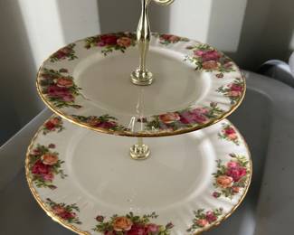2 tiered serving tray