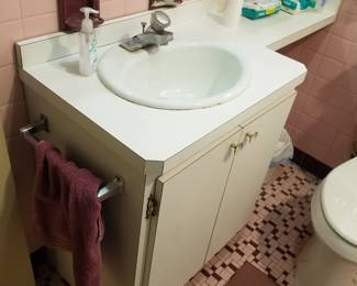 Bath vanity