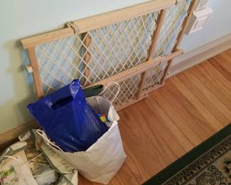 Baby/pet gate