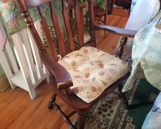 Dining set: captain's chair
