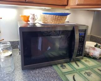 Microwave oven