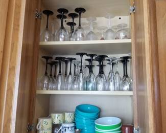 Glassware & dinnerware