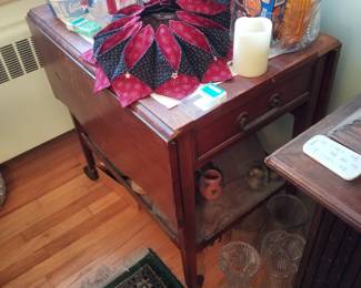 Tea cart