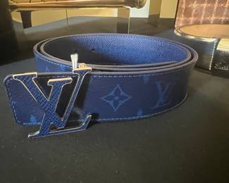 This will not be part of the Harmon sale. It will be in a separate room and is brought to you by Kandyslux. Venmo and cash will be accepted. If you have questions text 615-542-3068.
