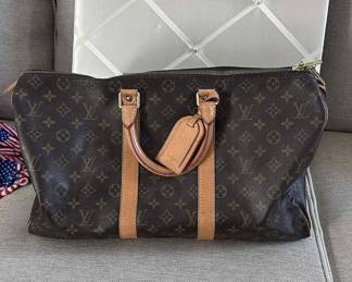 This will not be part of the Harmon sale. It will be in a separate room and is brought to you by Kandyslux. Venmo and cash will be accepted. If you have questions text 615-542-3068.