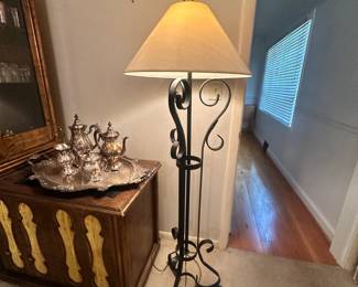 Floor lamp with shade
