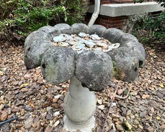 Decorative concrete bird bath
