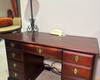 cherry wood executive desk in excellent condition! 