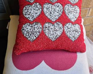 Throw pillows and blankets for every season!