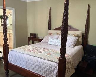 Queen 4 poster bed with motion base
