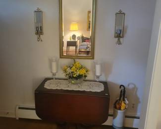 Drop leaf table for entryway