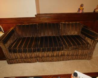 VINTAGE FLEXSTEEL MAURAUDER SLEEPER SOFA