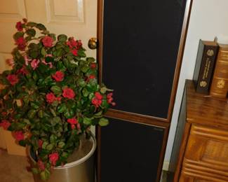 SPEAKERS