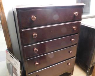 ANTIQUE MAHOGANY 5 DRAWER CHEST